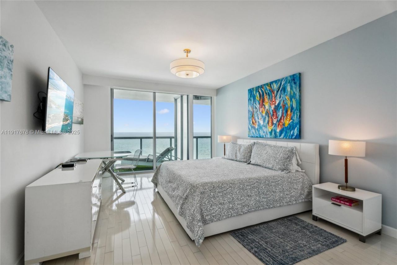 6799 Collins Ave, Unit 1602, Miami Beach, FL 33141 Photo