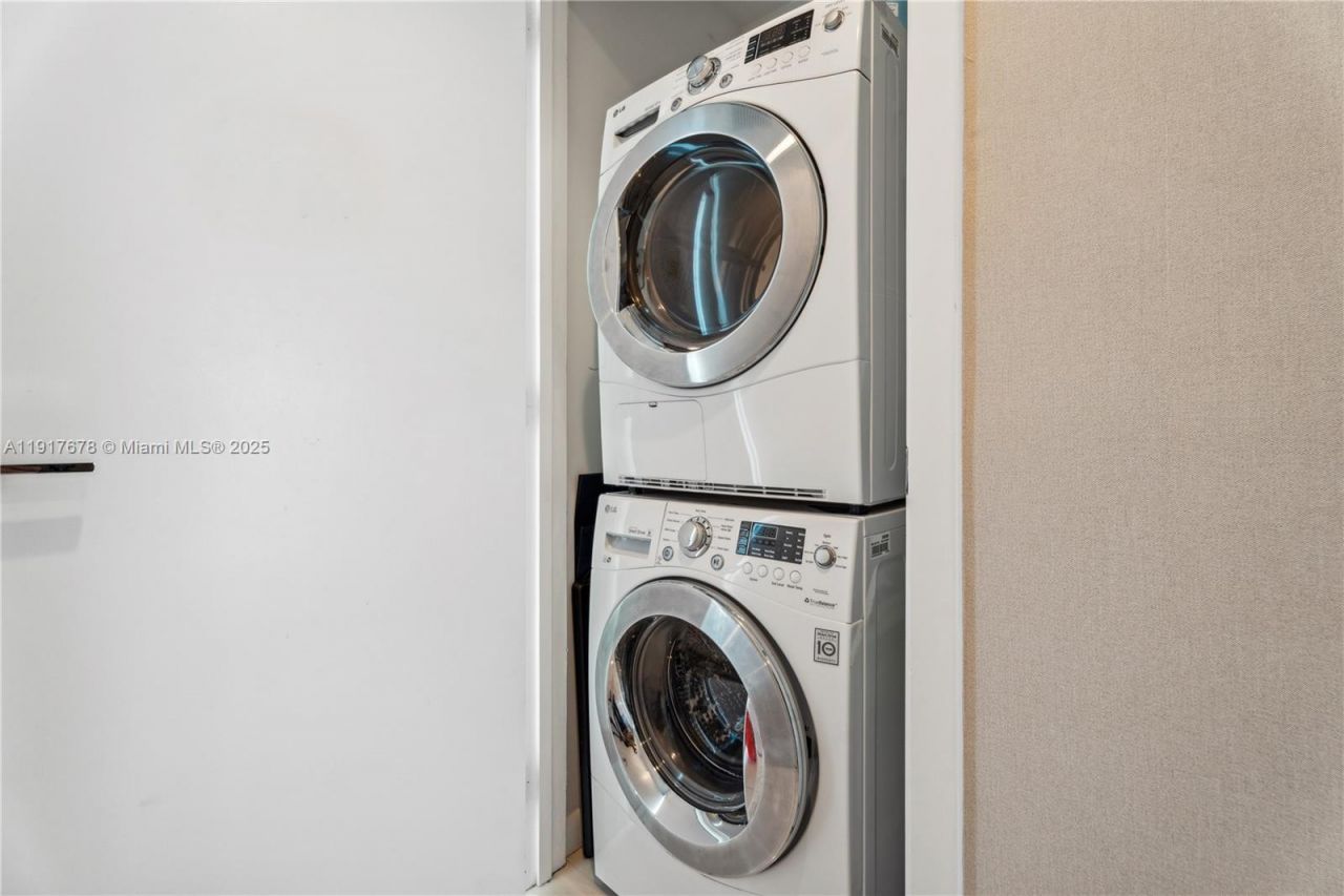 6799 Collins Ave, Unit 1602, Miami Beach, FL 33141 Photo