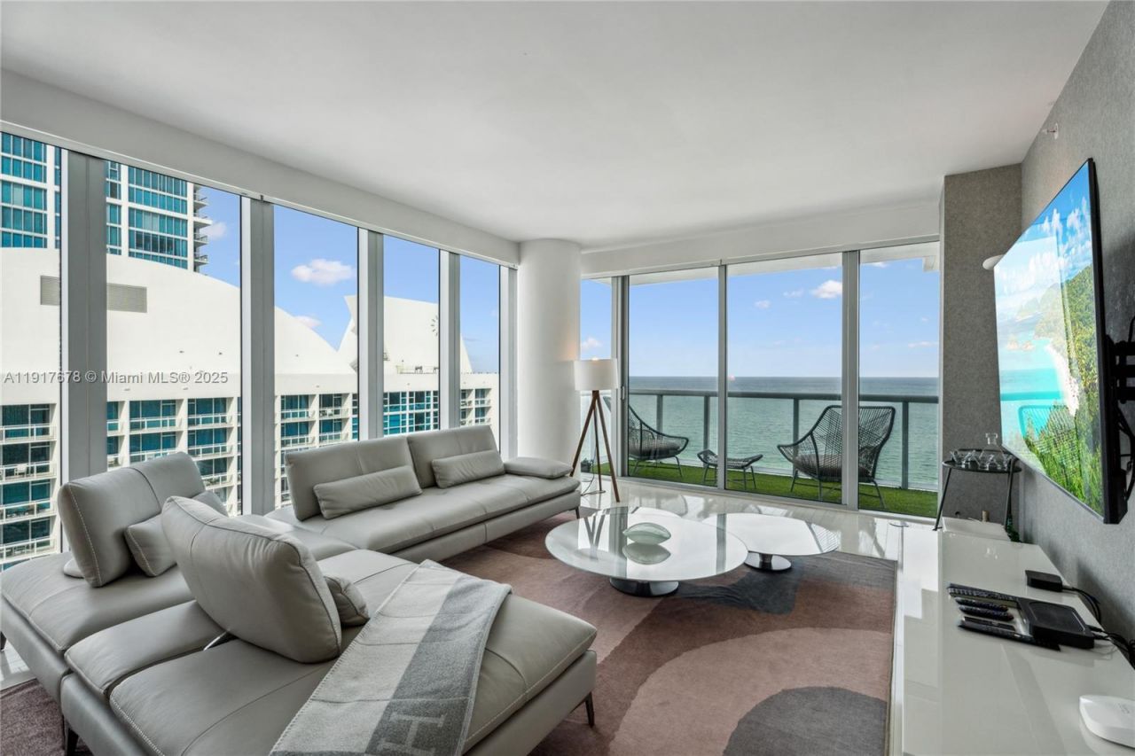 6799 Collins Ave, Unit 1602, Miami Beach, FL 33141 Photo