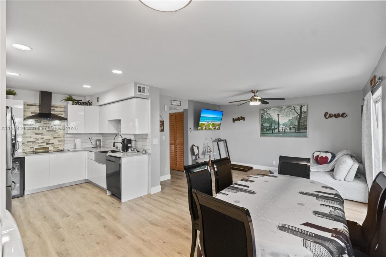 8089 SW 18th Ct, Unit 2-7, Davie, FL 33324 Photo