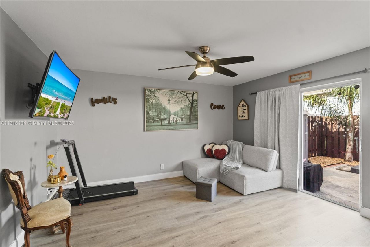 8089 SW 18th Ct, Unit 2-7, Davie, FL 33324 Photo