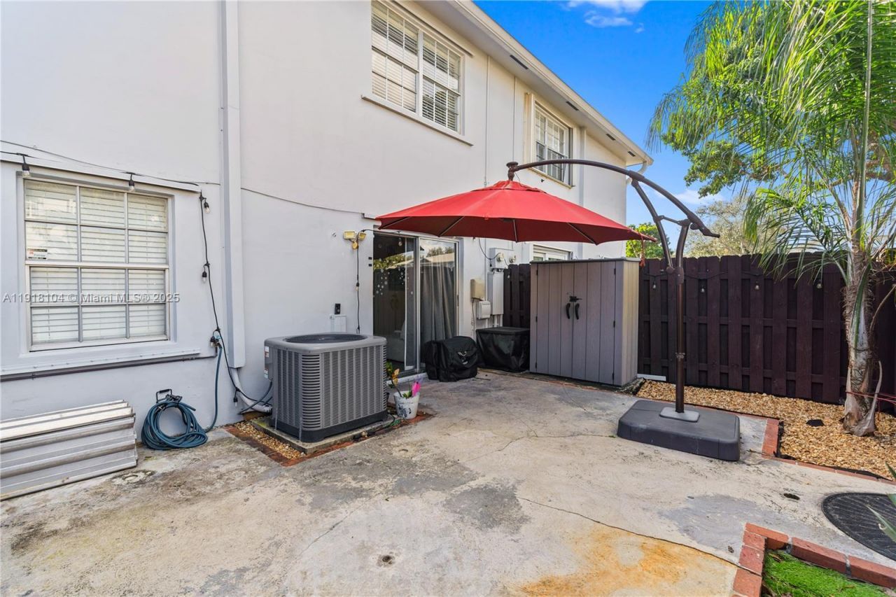 8089 SW 18th Ct, Unit 2-7, Davie, FL 33324 Photo