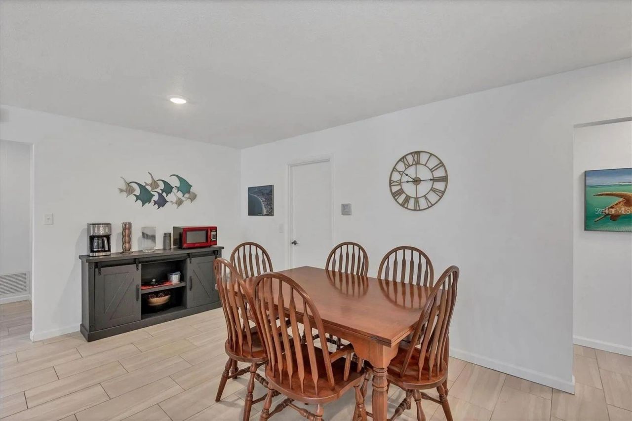 2410 Cass Street, Sarasota, FL 34231 Photo