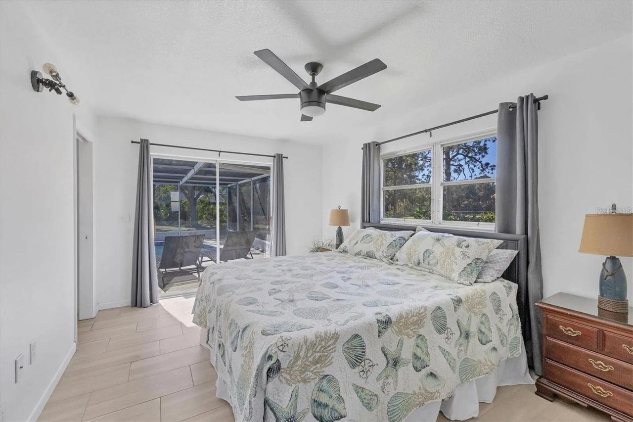 2410 Cass Street, Sarasota, FL 34231 Photo