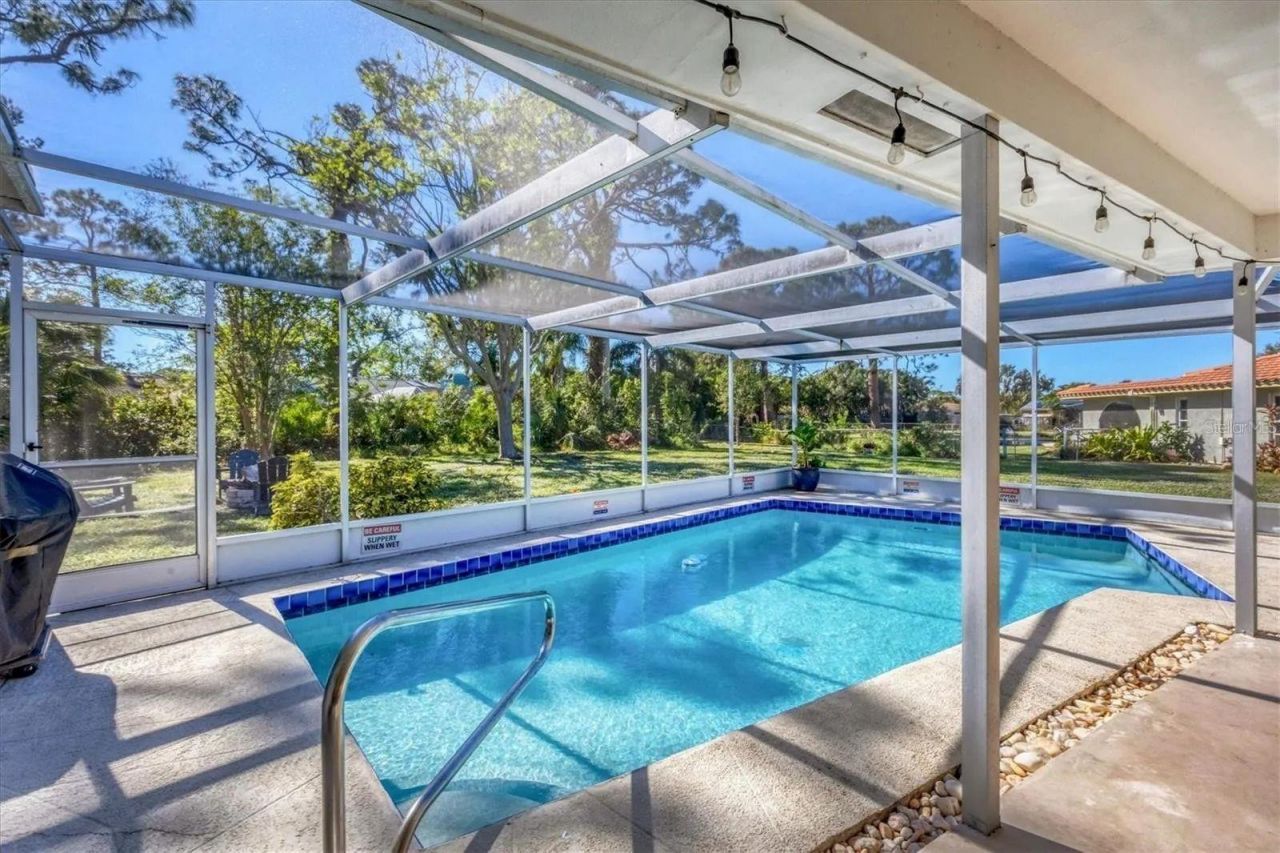 2410 Cass Street, Sarasota, FL 34231 Photo