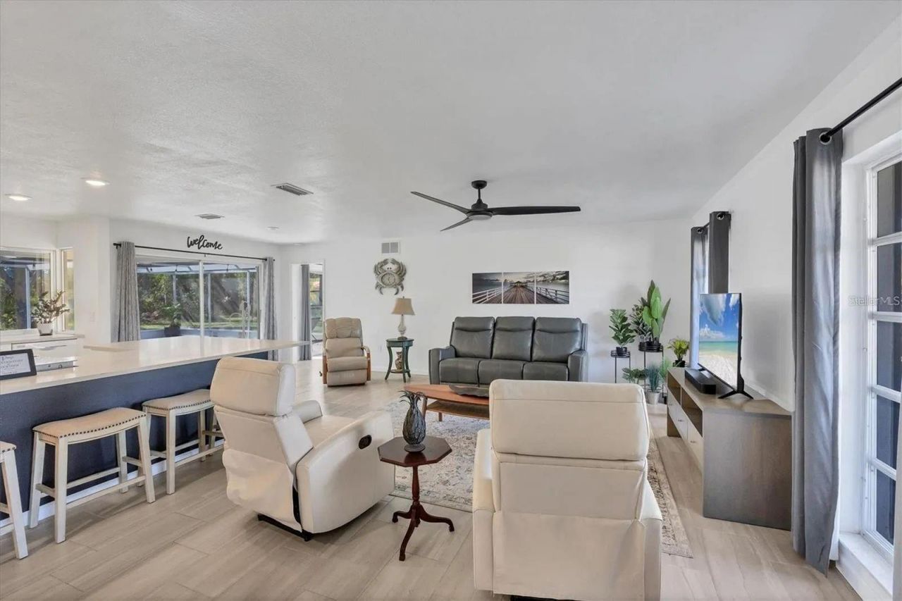 2410 Cass Street, Sarasota, FL 34231 Photo