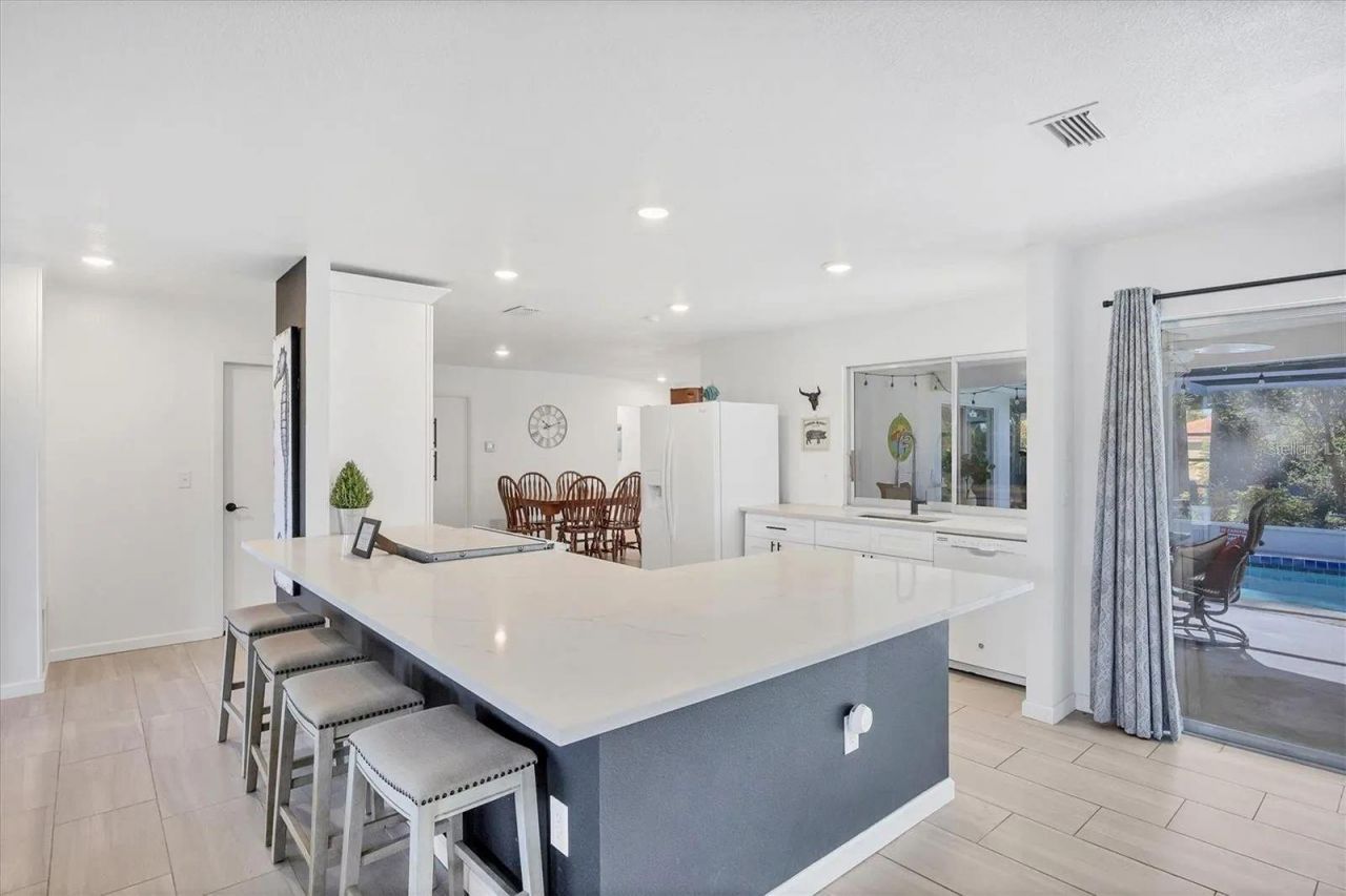 2410 Cass Street, Sarasota, FL 34231 Photo