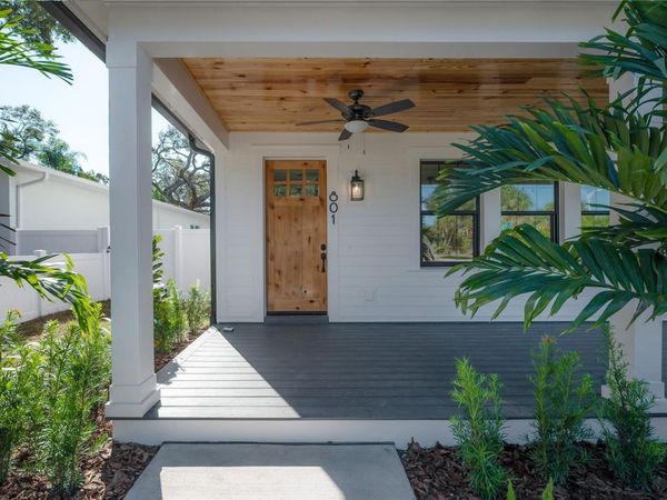 801 E NORTH STREET, TAMPA, FL 33604