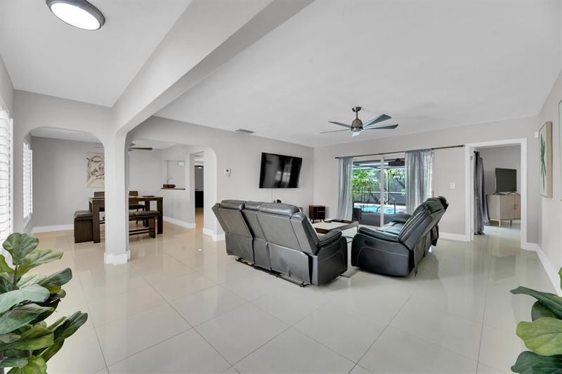 9611 NW 3rd Street, Pembroke Pines, FL 33024 Photo