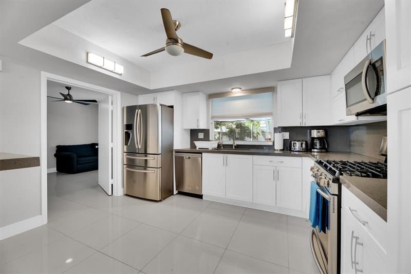 9611 NW 3rd Street, Pembroke Pines, FL 33024 Photo