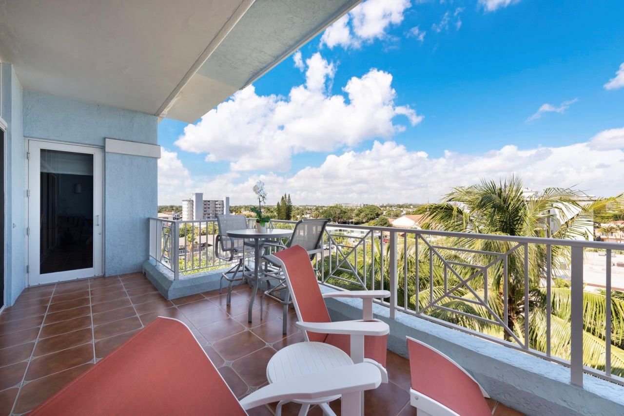 701 SE 21st Avenue, Unit 502, Deerfield Beach, FL 33441 Photo