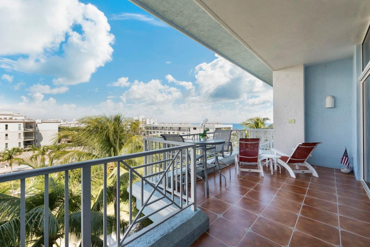 701 SE 21st Avenue, Unit 502, Deerfield Beach, FL 33441 Photo