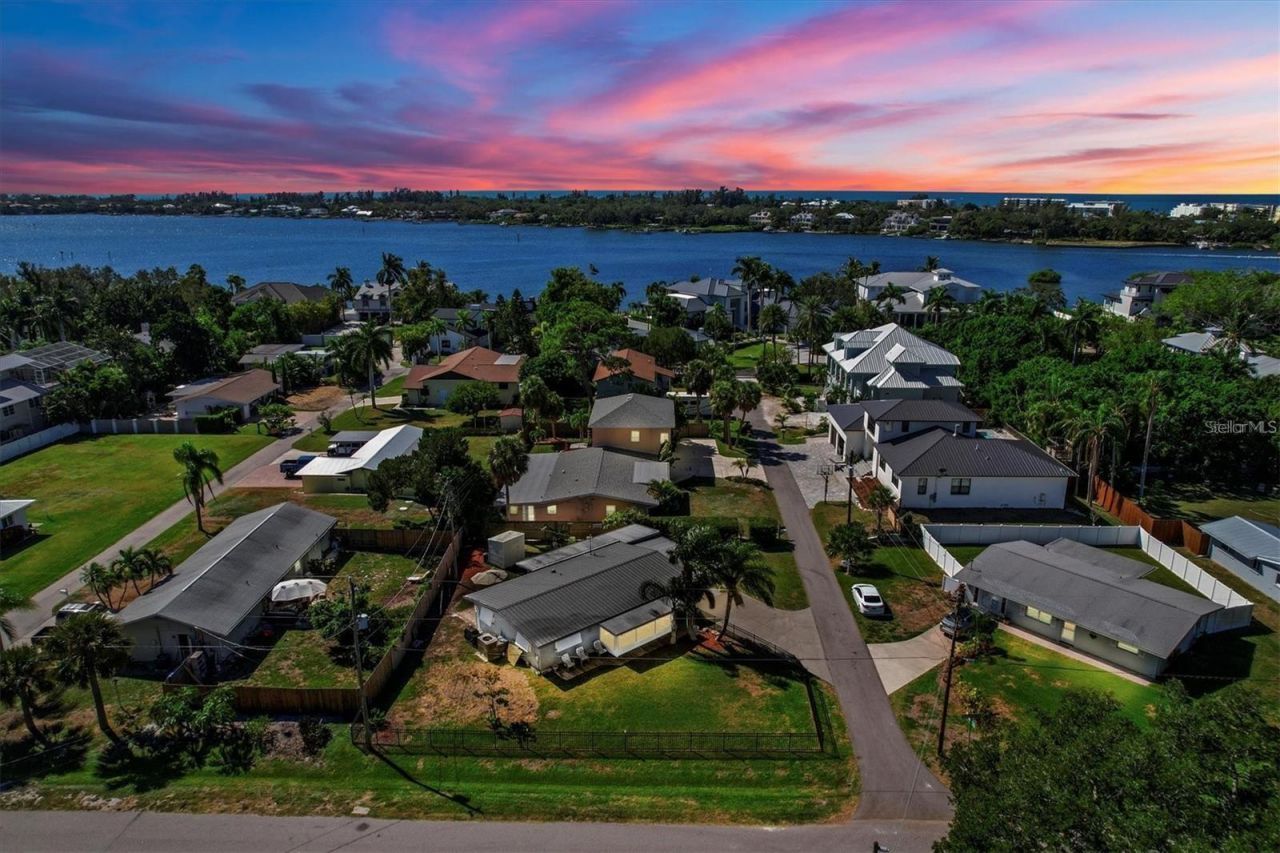 1686 Chapline Lane, Sarasota, FL 34231 Photo
