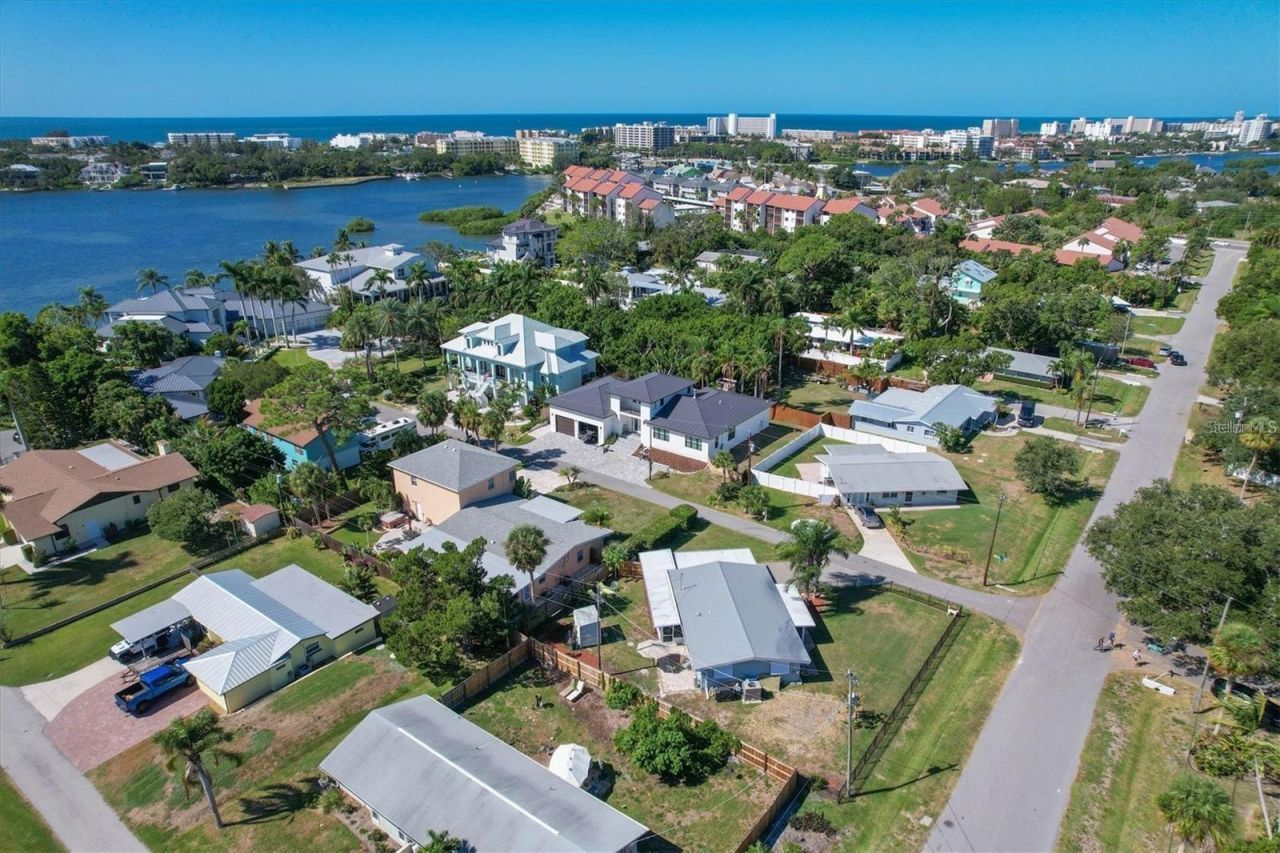 1686 Chapline Lane, Sarasota, FL 34231 Photo