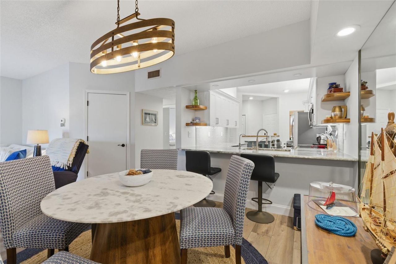 5768 Ashton Lake Drive, Unit 7, Sarasota, FL 34231 Photo