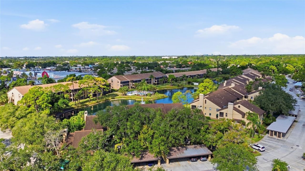 5768 Ashton Lake Drive, Unit 7, Sarasota, FL 34231 Photo