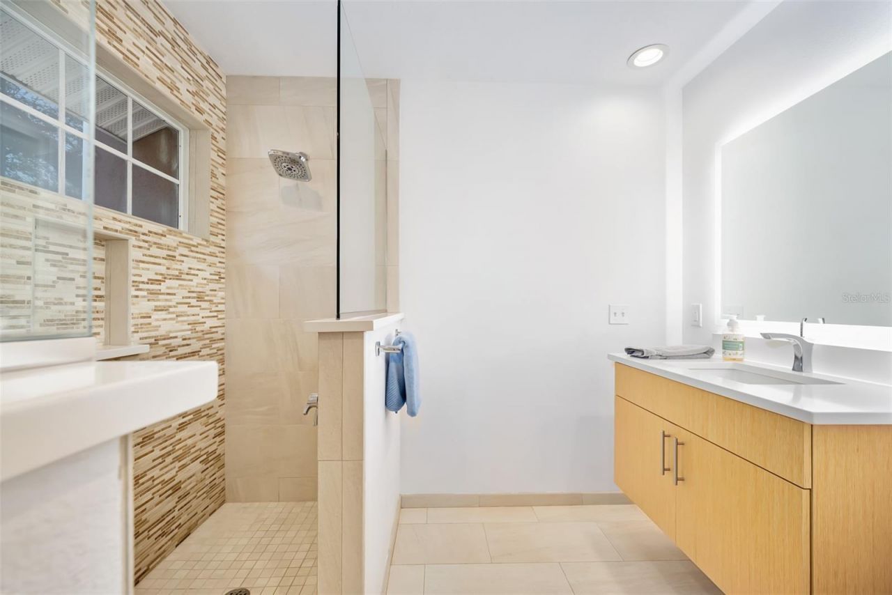 2432 Dodge Drive, Daytona Beach, FL 32118 Photo