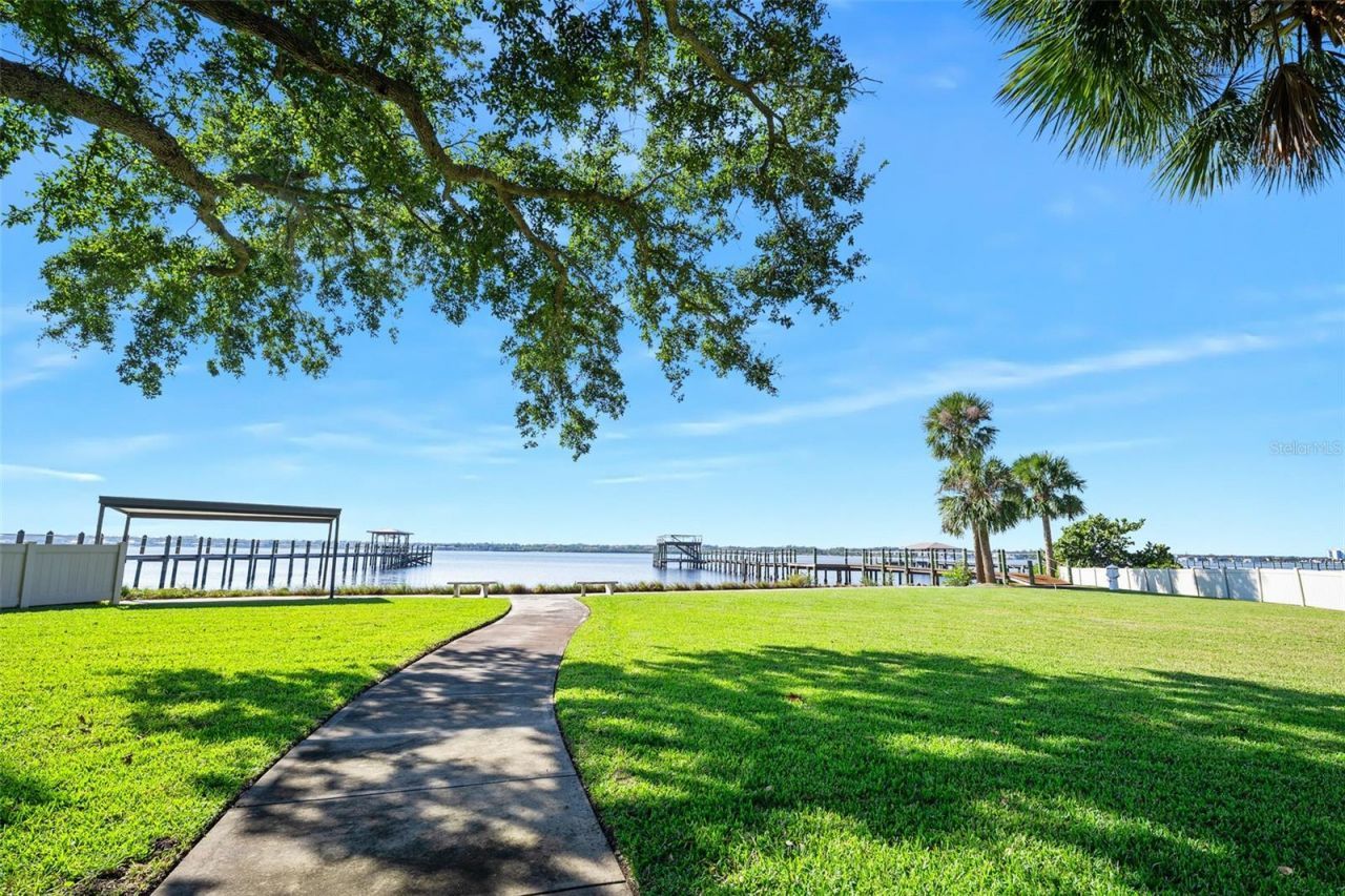 2432 Dodge Drive, Daytona Beach, FL 32118 Photo