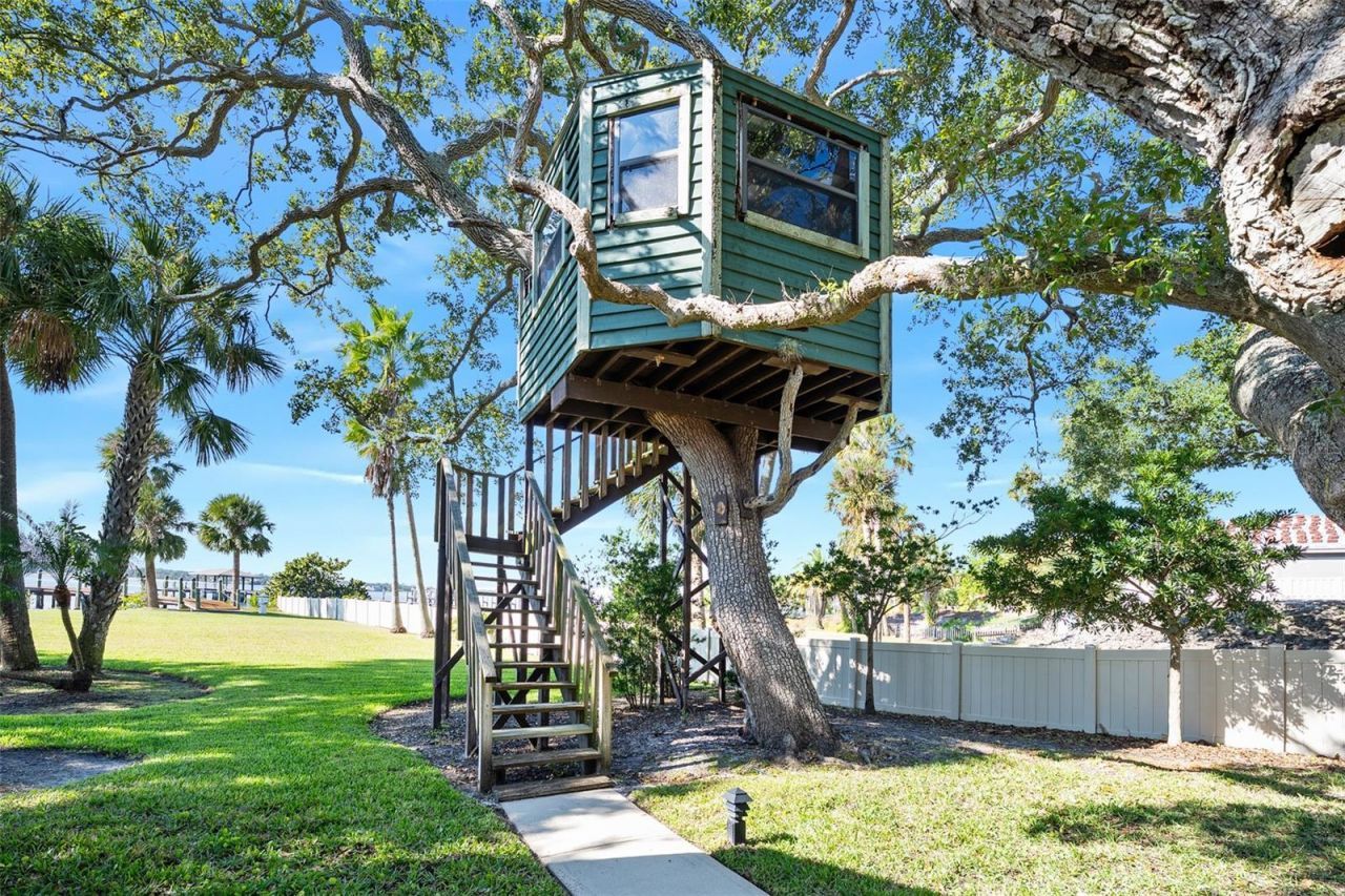 2432 Dodge Drive, Daytona Beach, FL 32118 Photo