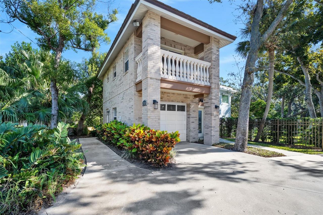 2432 Dodge Drive, Daytona Beach, FL 32118 Photo