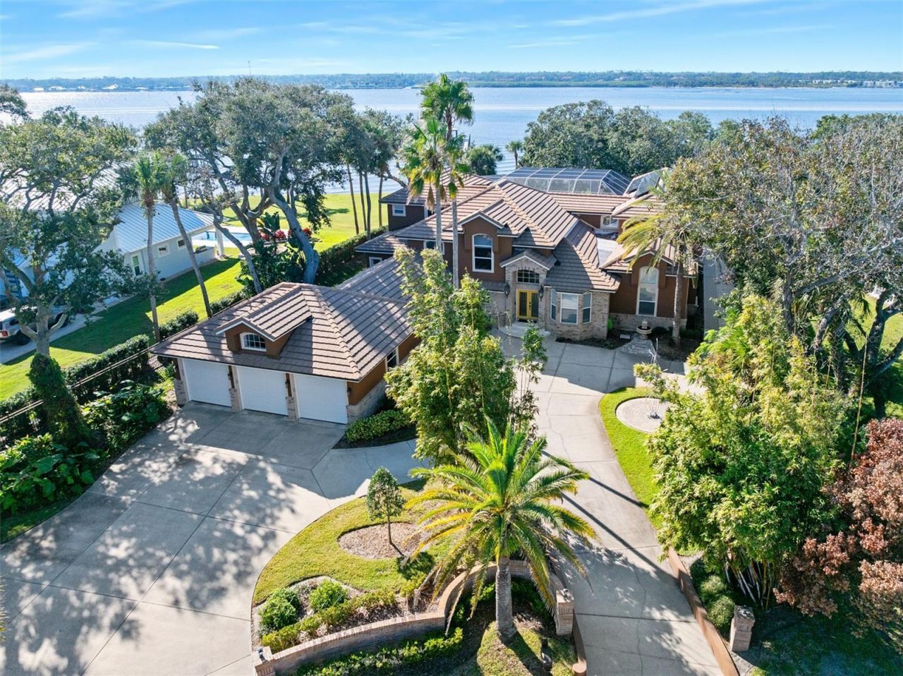 2432 Dodge Drive, Daytona Beach, FL 32118 Photo