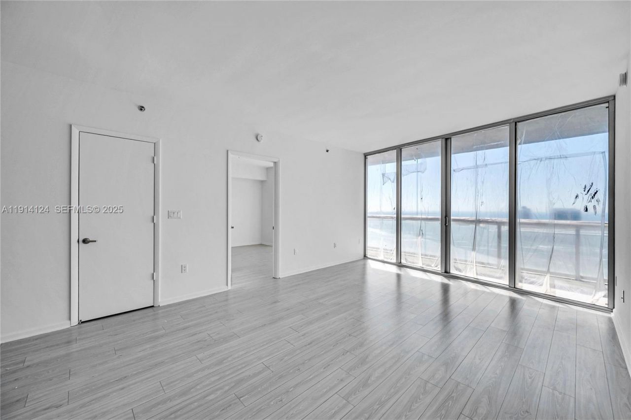 495 Brickell Ave, Unit 4903, Miami, FL 33131 Photo