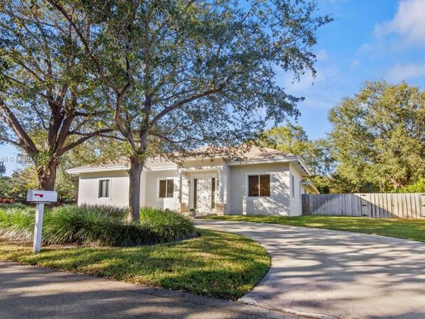 8365 SW 131st St, Pinecrest, FL 33156