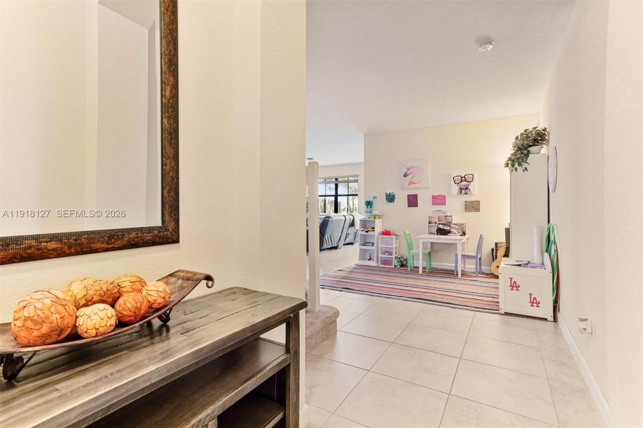 8456 Lake Majesty Ln, Unit 8456, Parkland, FL 33076 Photo