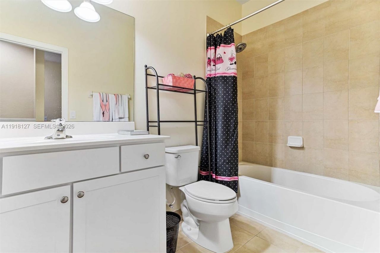 8456 Lake Majesty Ln, Unit 8456, Parkland, FL 33076 Photo