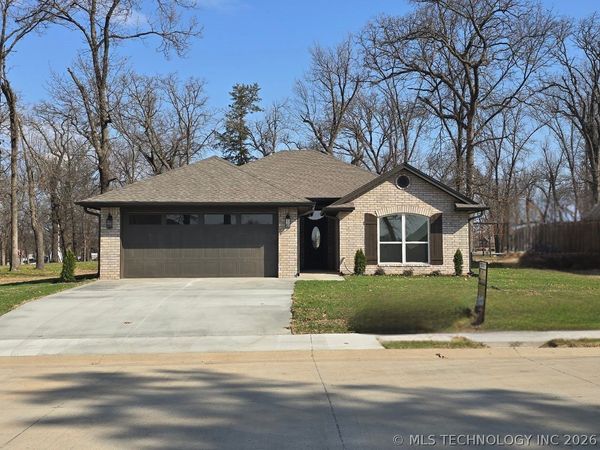 529 E Oak Tree Avenue, Perkins, OK 74059