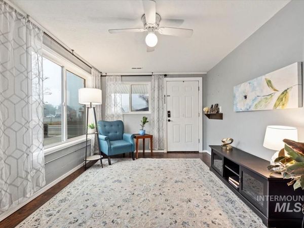 109 E 8th N, Mountain Home, ID 83647