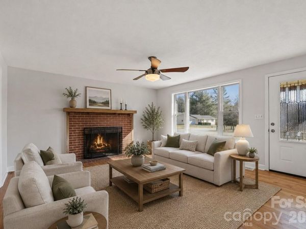 68 Lisam Way, Etowah, NC 28729