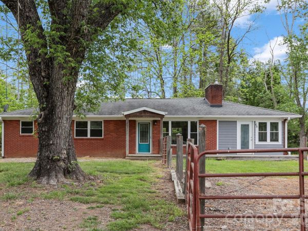 68 Lisam Way, Etowah, NC 28729