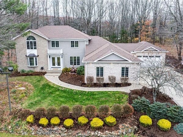 2675 Deer Run, Willoughby Hills, OH 44094