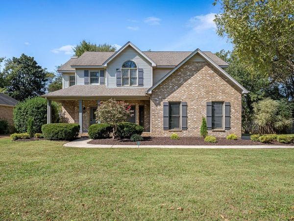 2923 Regenwood Dr, Murfreesboro, TN 37129