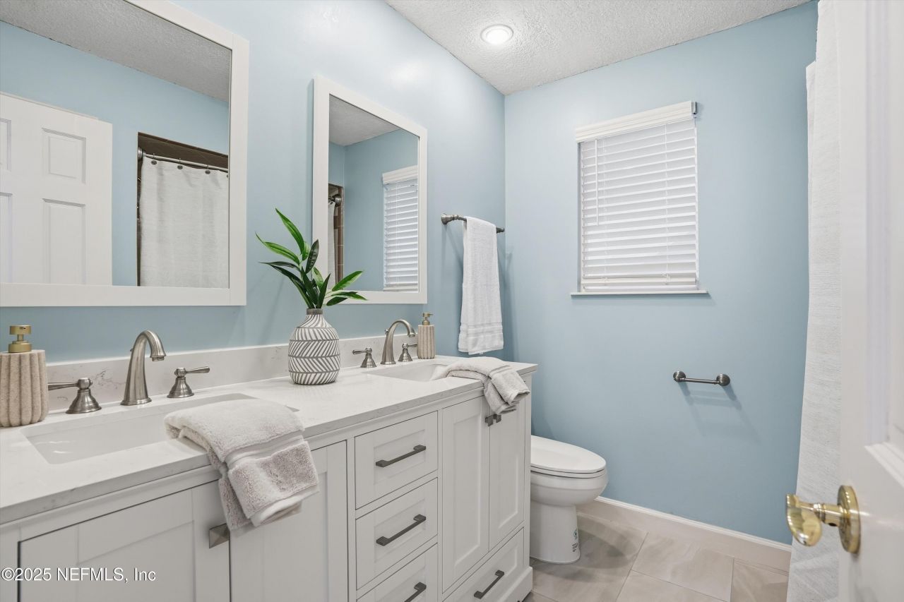 14566 Longview Drive S, Jacksonville, FL 32223 Photo