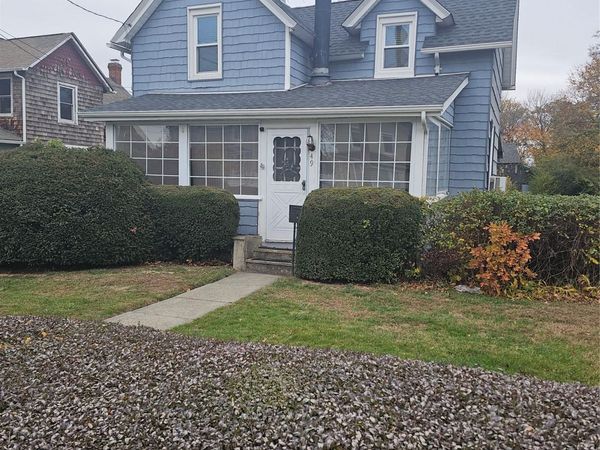 49 Arnold Avenue S, West Babylon, NY 11704