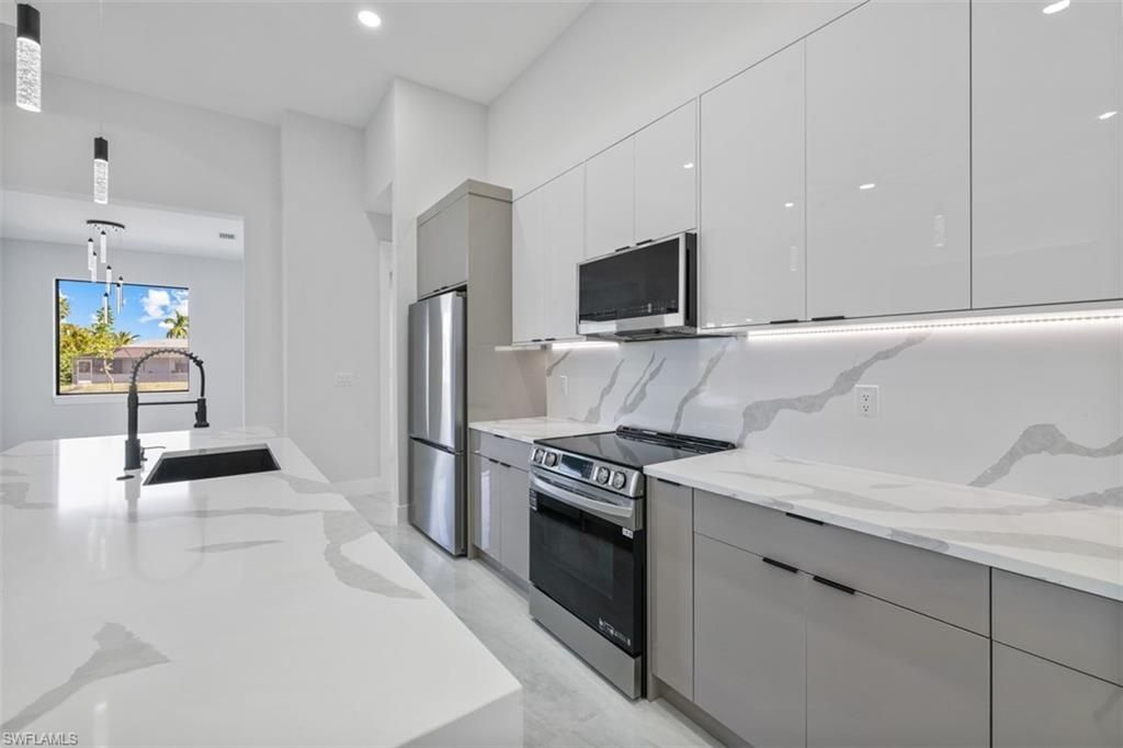 129 NE 12th Ct, Cape Coral, FL 33909 Photo