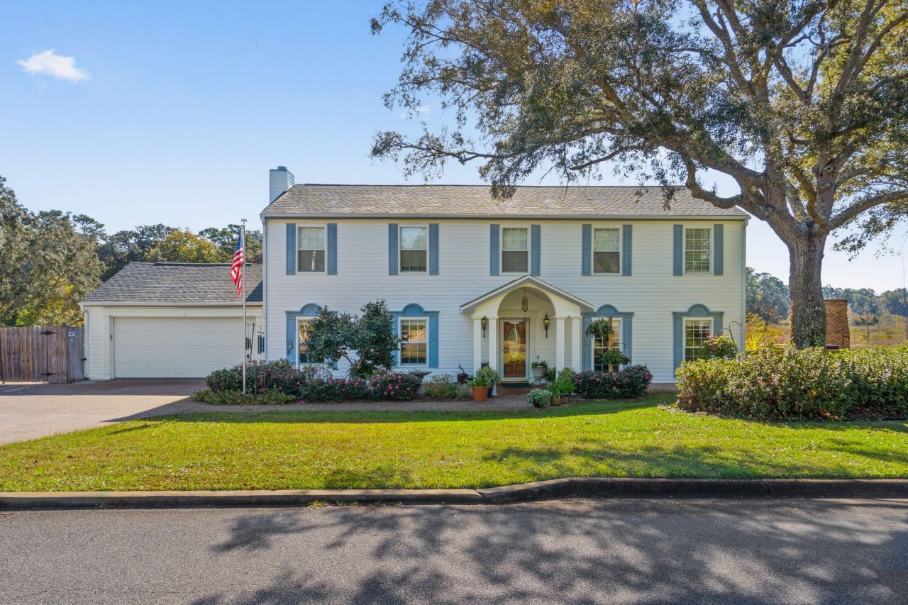 302 Curacao Way, Niceville, FL 32578 Main Photo