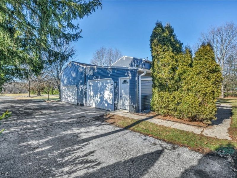 10971 Auburn Road, Chardon, OH 44024 Photo 7