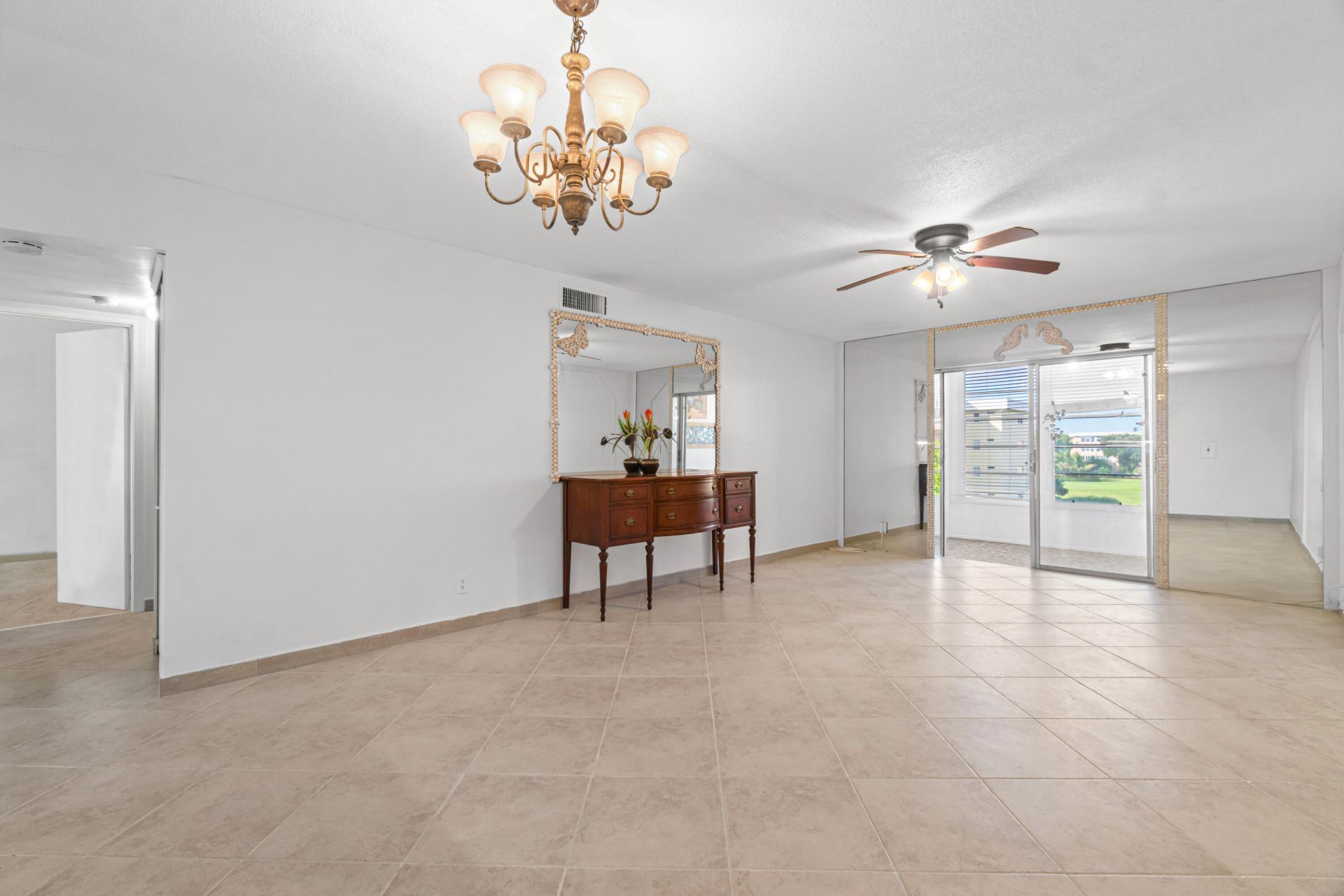 2615 NE 1st Court, Unit 303, Boynton Beach, FL 33435 Photo