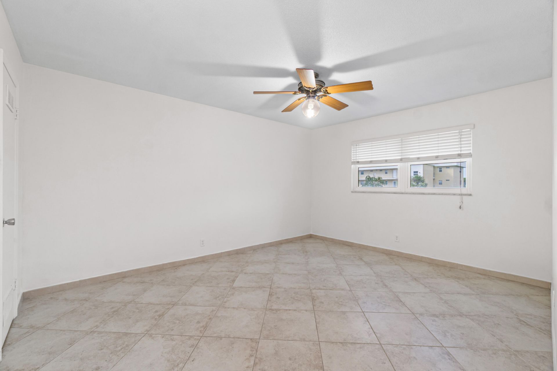 2615 NE 1st Court, Unit 303, Boynton Beach, FL 33435 Photo