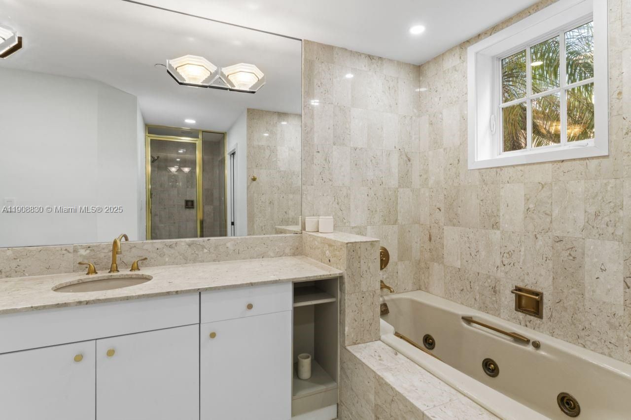 19217 Fisher Island Dr, Unit 19217, Miami Beach, FL 33109 Photo