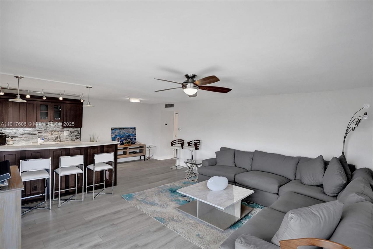 1160 Hillsboro Mile, Unit 701, Hillsboro Beach, FL 33062 Photo