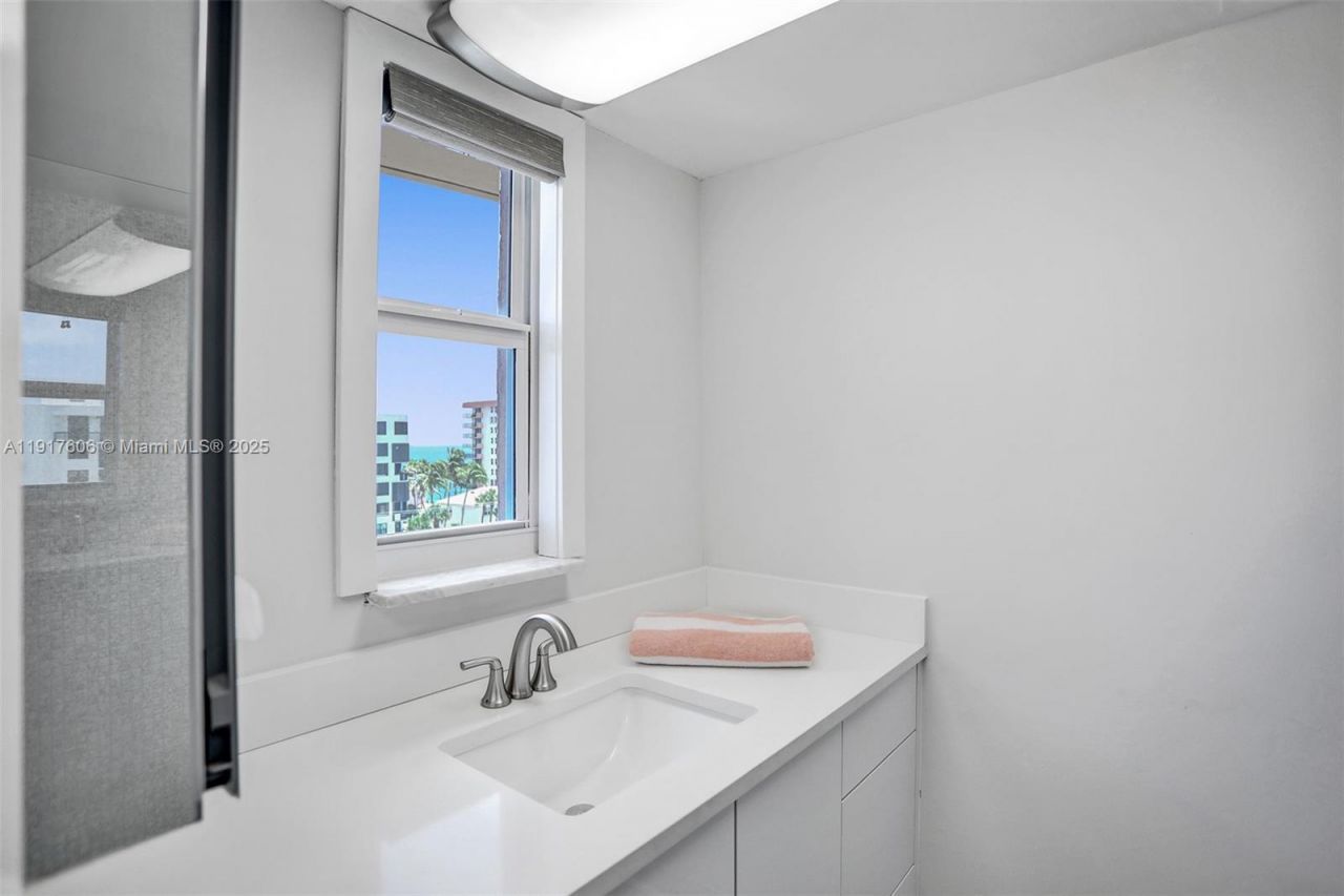 1160 Hillsboro Mile, Unit 701, Hillsboro Beach, FL 33062 Photo