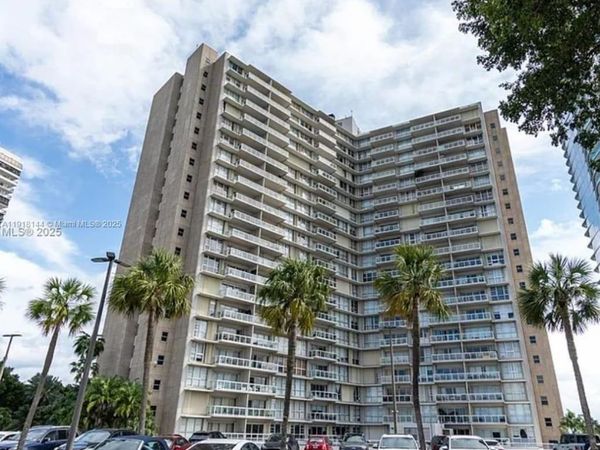 2451 Brickell Ave, Unit 10M, Miami, FL 33129