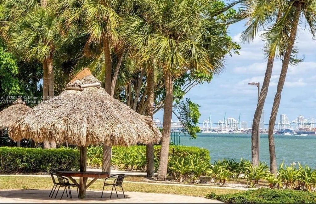 2451 Brickell Ave, Unit 10M, Miami, FL 33129 Photo