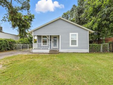 3212 Galvez Avenue, Fort Worth, TX 76111