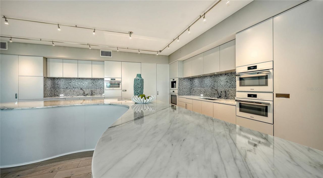 800 N Tamiami Trail, Unit 505/507, Sarasota, FL 34236 Photo