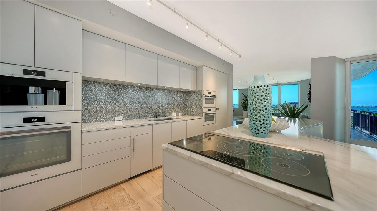 800 N Tamiami Trail, Unit 505/507, Sarasota, FL 34236 Photo